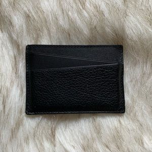 Everlane black card holder case